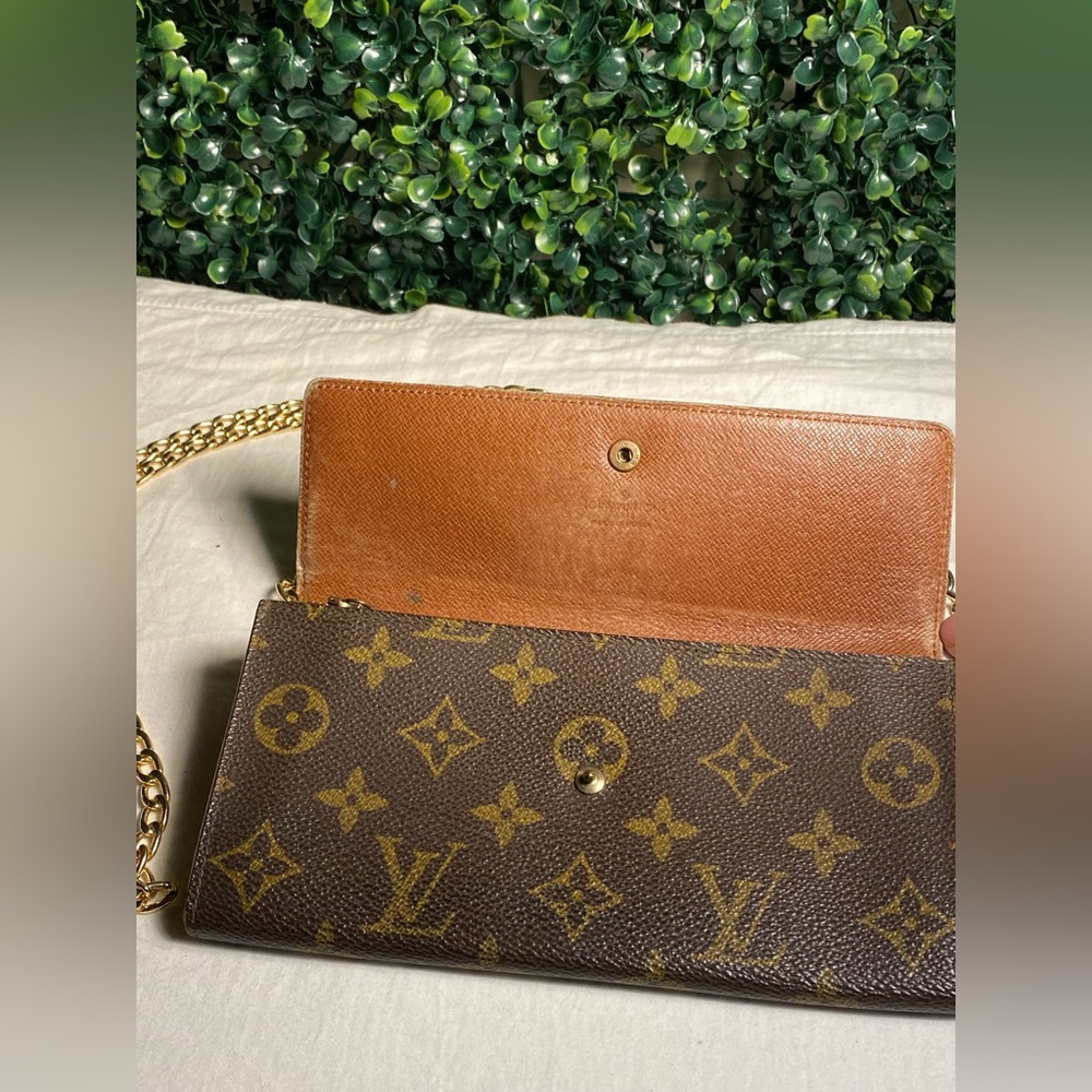 Louis Vuitton Wallet - Picture 13 of 16